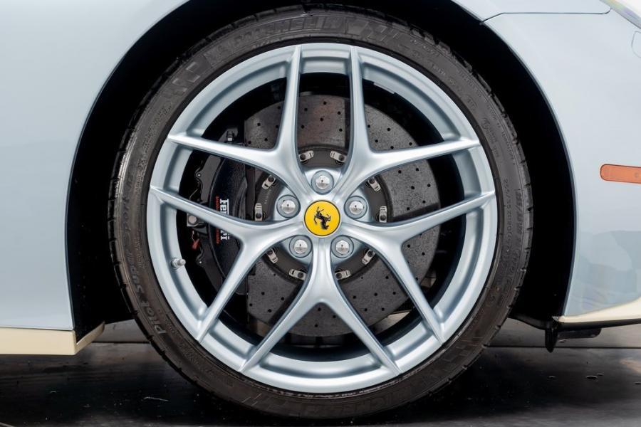 Колеса Ferrari F12berlinetta 70th Anniversary 2017 года  (фото 26 из 47)